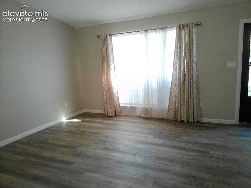 5030 Montebello Pl - Photo 6 of 26