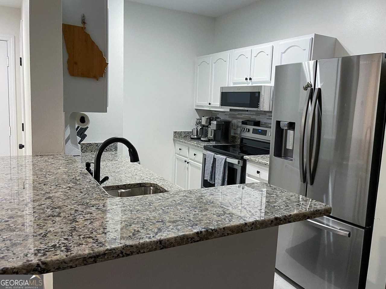 2700 Pine Tree Rd Ne - Photo 5 of 17