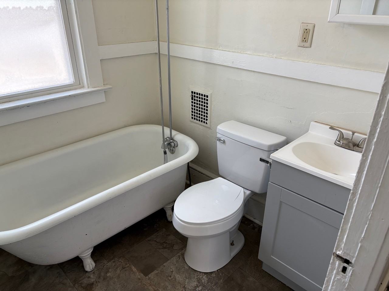 145 E 30th St #2 - Photo 6 of 8