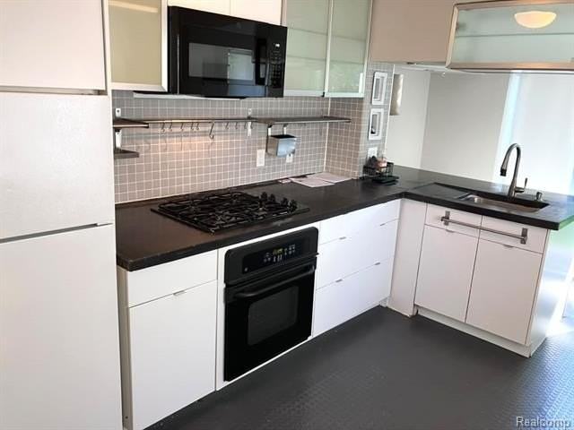 360 Wordsworth St - Photo 7 of 16