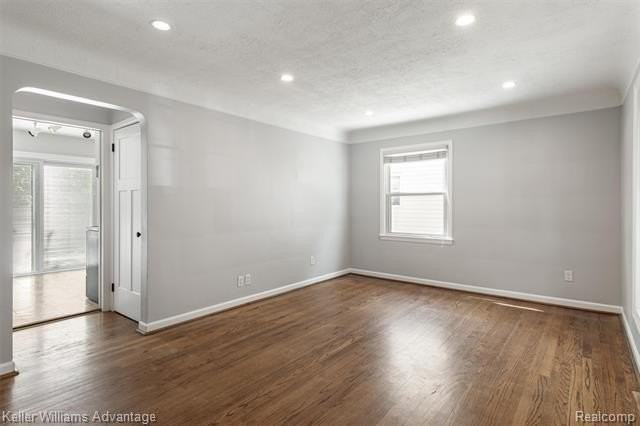 617 S Edgeworth Ave - Photo 3 of 14