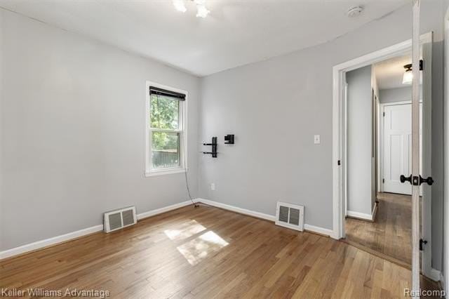 617 S Edgeworth Ave - Photo 7 of 14
