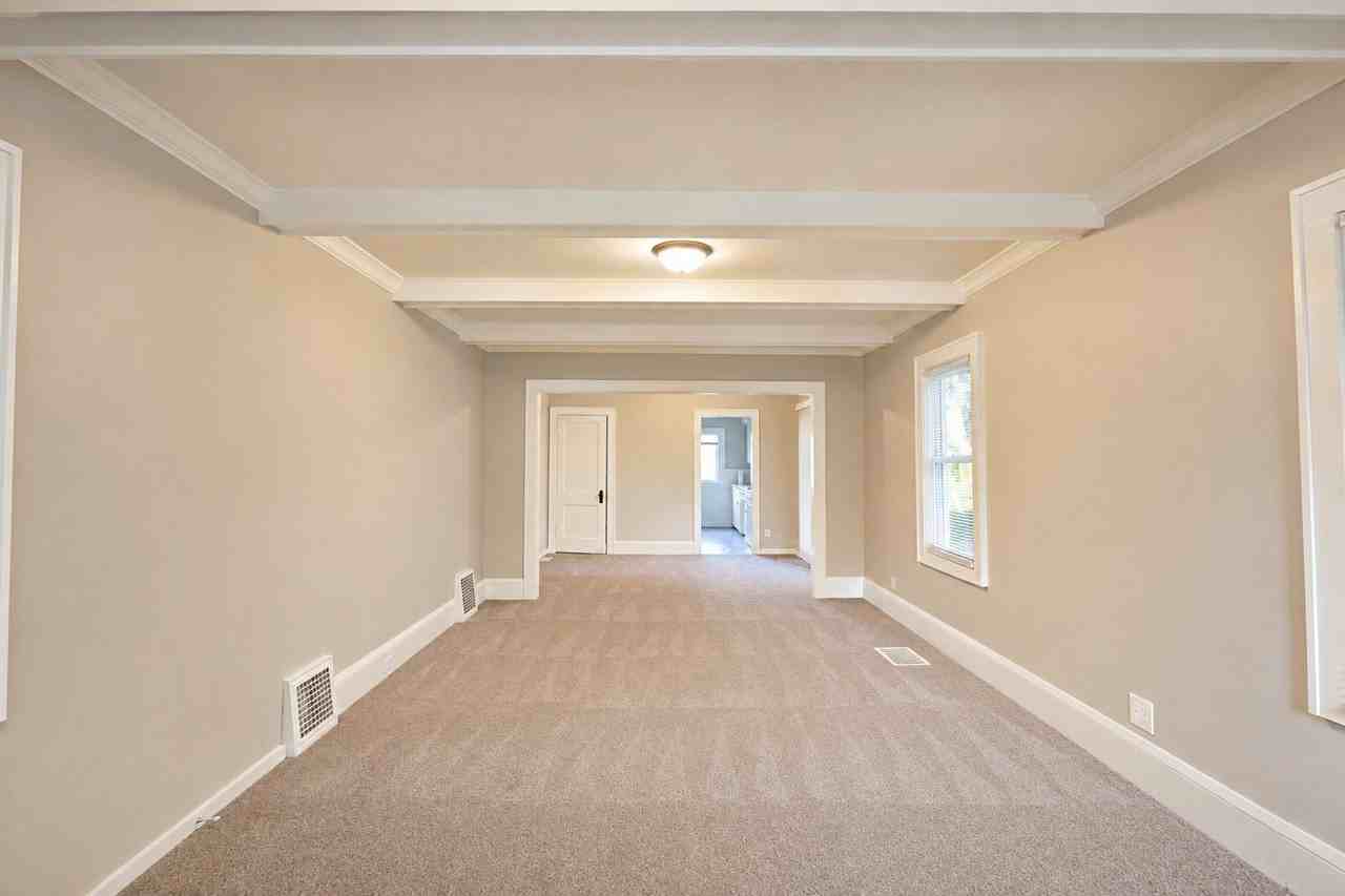 3754 Dupont Ave N - Photo 2 of 21