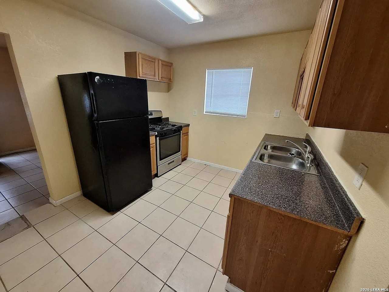 1040 Gulf - Photo 7 of 17