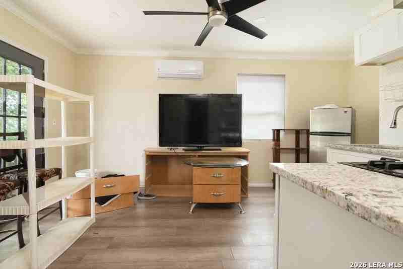 560 W Highland Blvd #2 - Photo 2 of 5