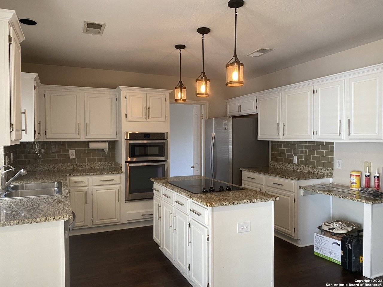 614 Stoneway Dr - Photo 5 of 16