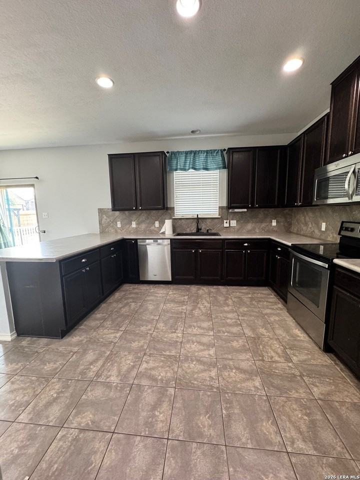 111 Sheep Trail Dr - Photo 3 of 18