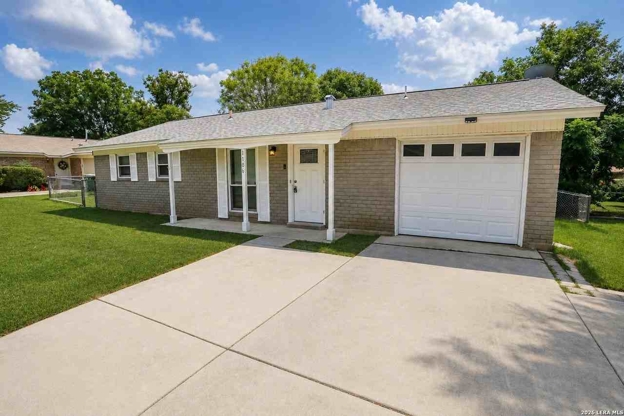 1106 Cerro Alto Dr - Photo 2 of 26