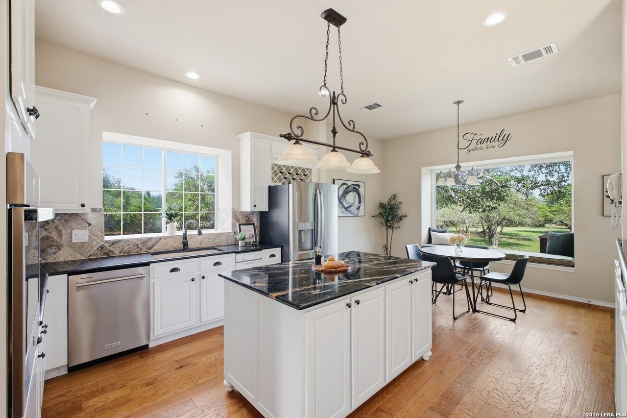 148 N Stallion Estates Dr - Photo 6 of 50