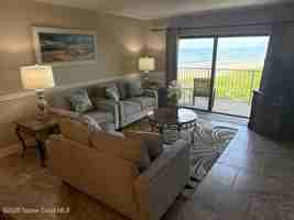 featured image of 7520 Ridgewood Ave #803