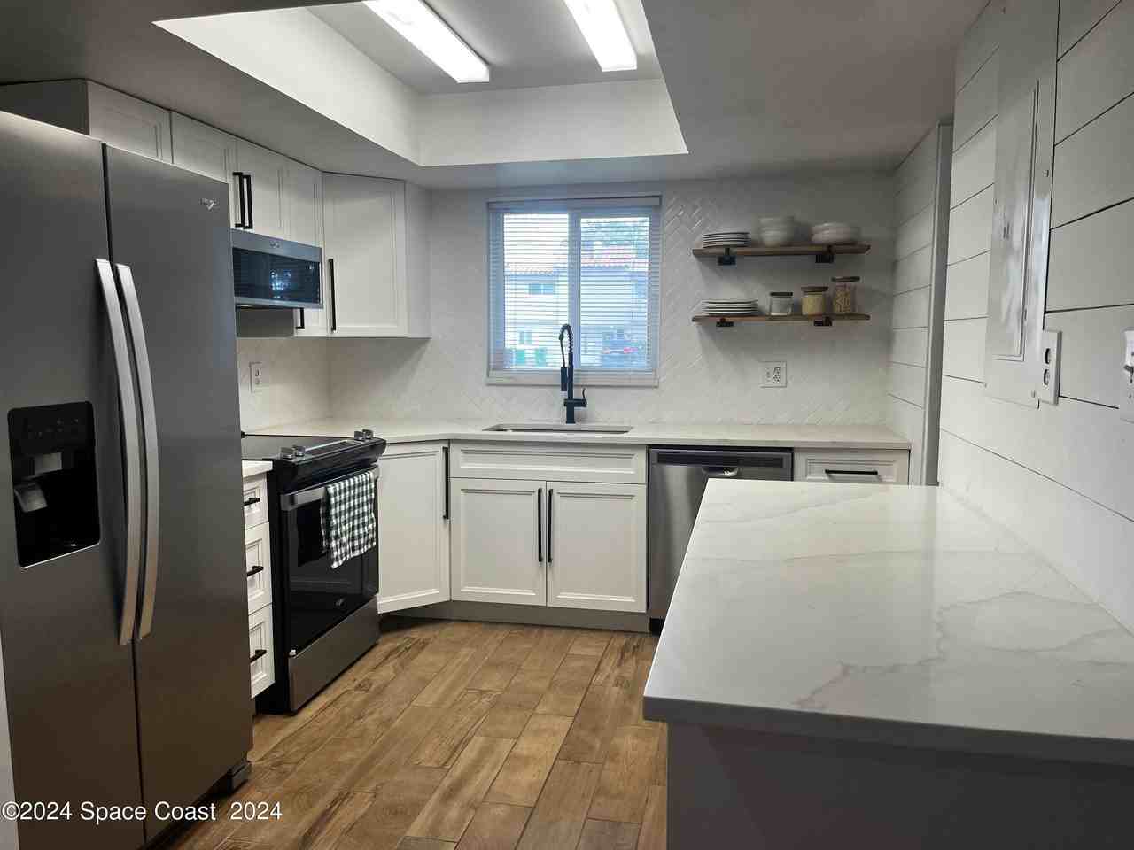 1003 Ashley Ave - Photo 6 of 14