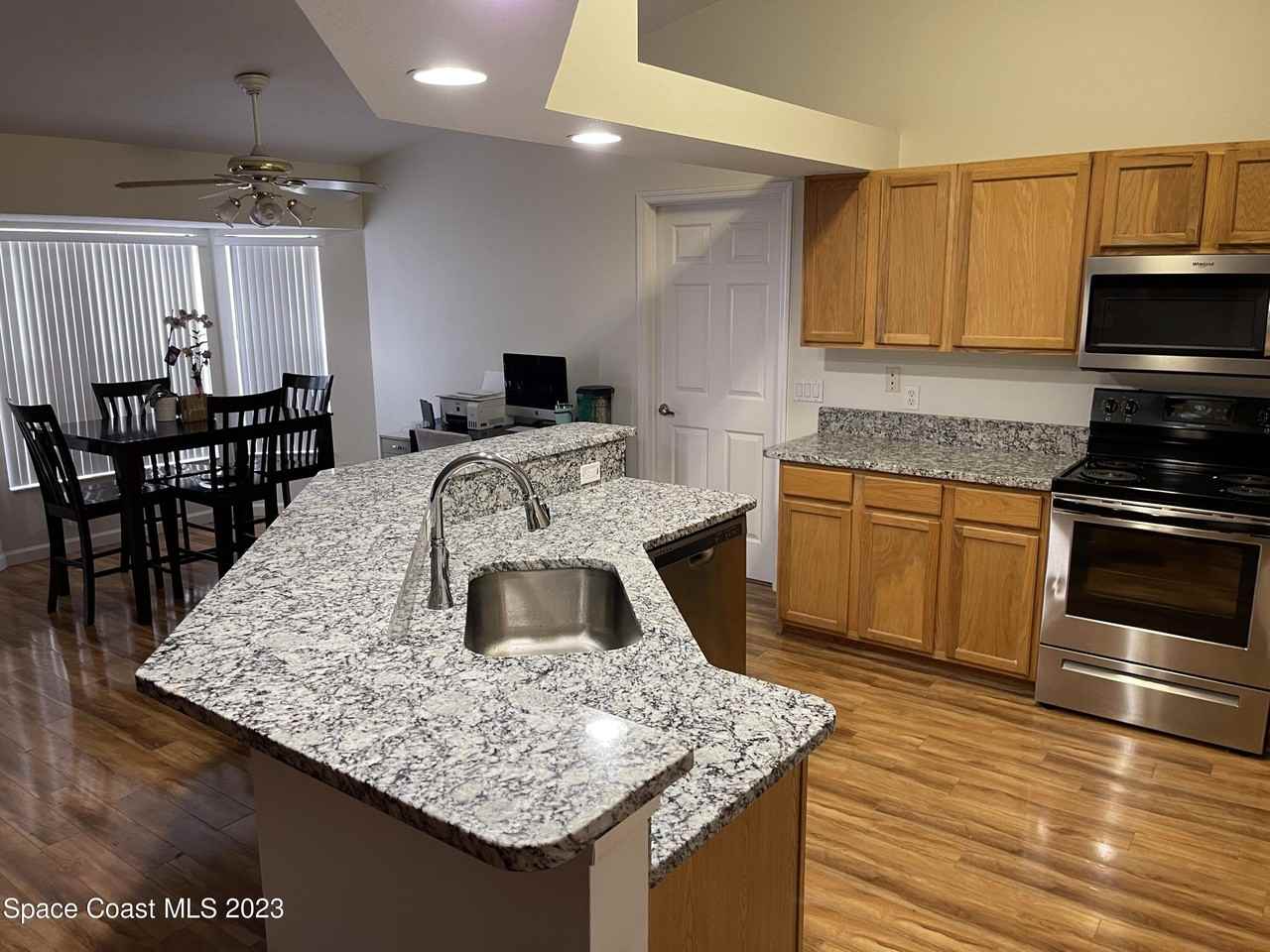 1738 Loquat Ct Nw - Photo 7 of 28