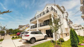 featured image of 15 N Jefferson Ave #B