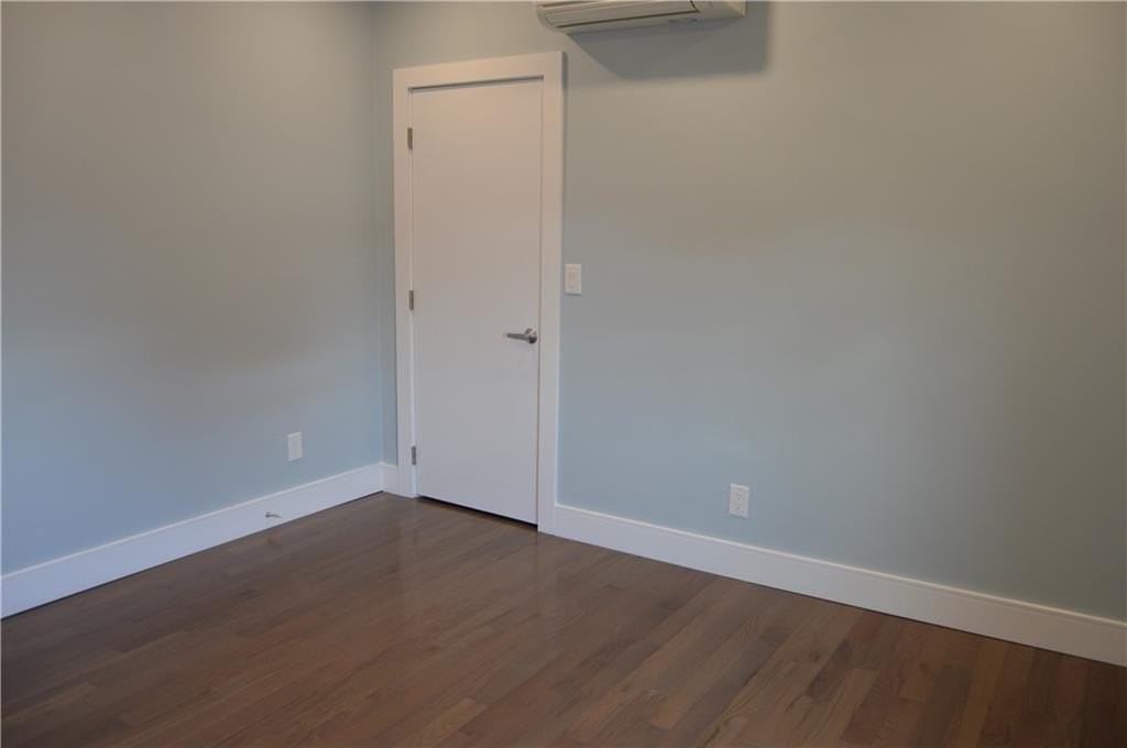 581 Central Ave #3R - Photo 4 of 9