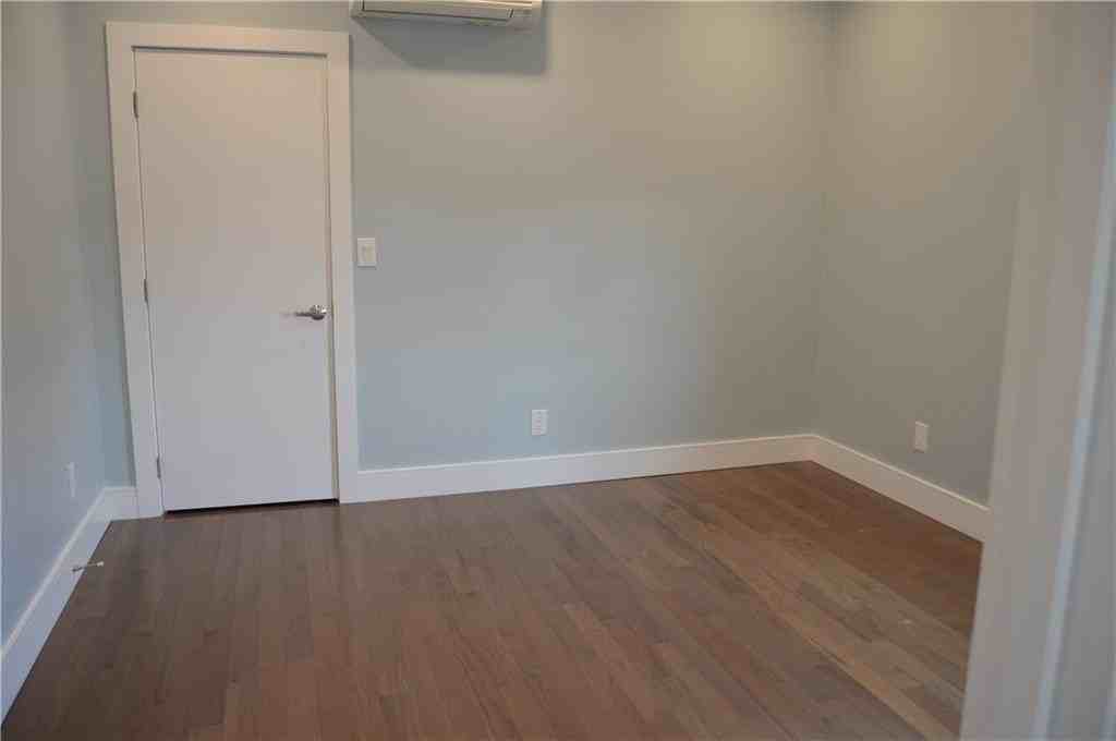 581 Central Ave #3R - Photo 5 of 9
