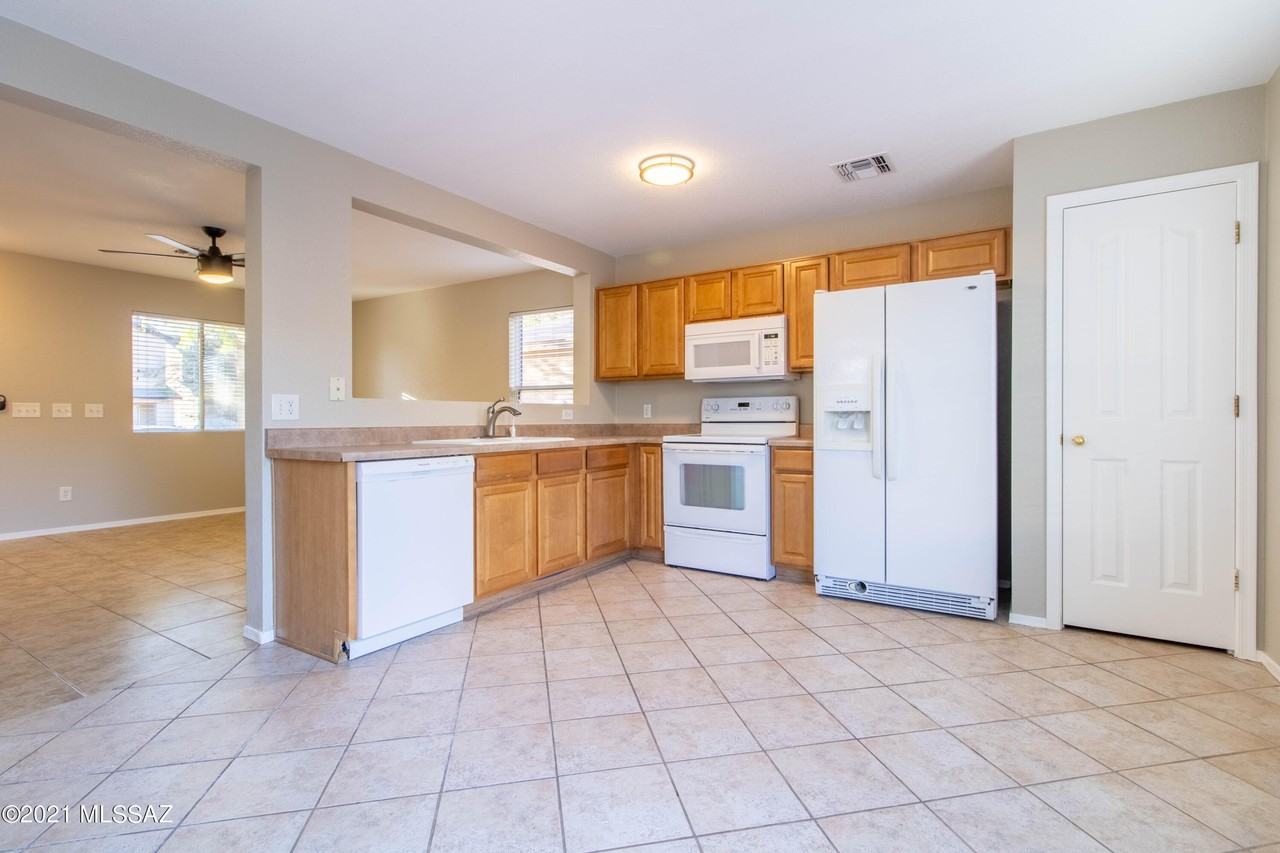 7043 S Gull Ln - Photo 6 of 19