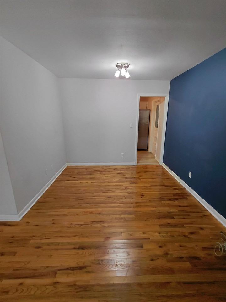 2106 Scenic Rd - Photo 4 of 19