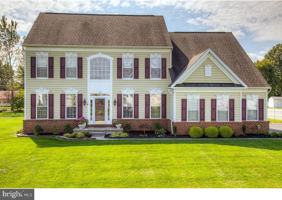 featured image of 33 Hempstead Dr