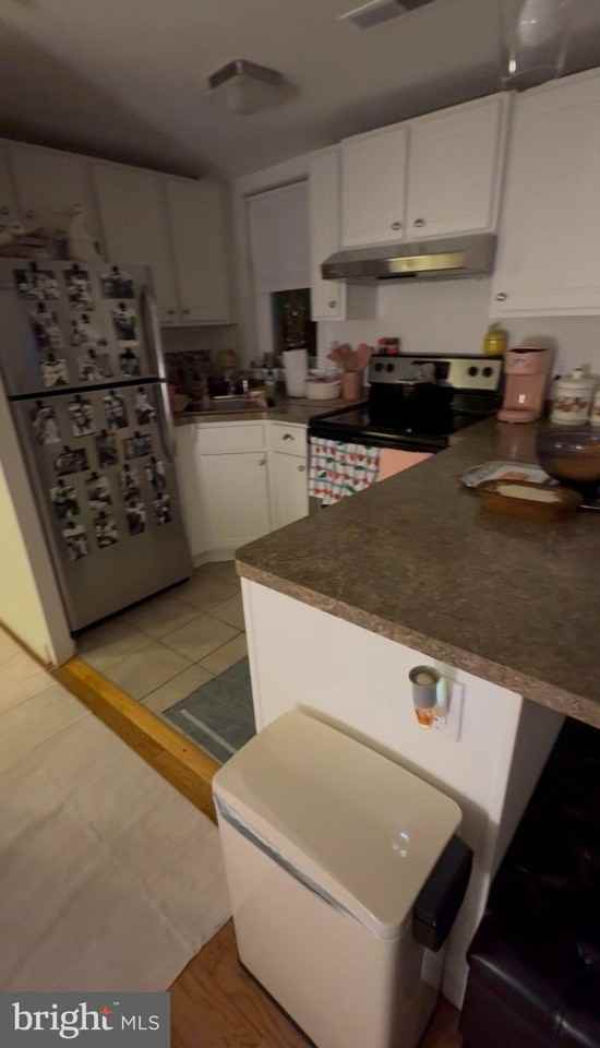 202 Delaware St Apt 4 #1 - Photo 2 of 4
