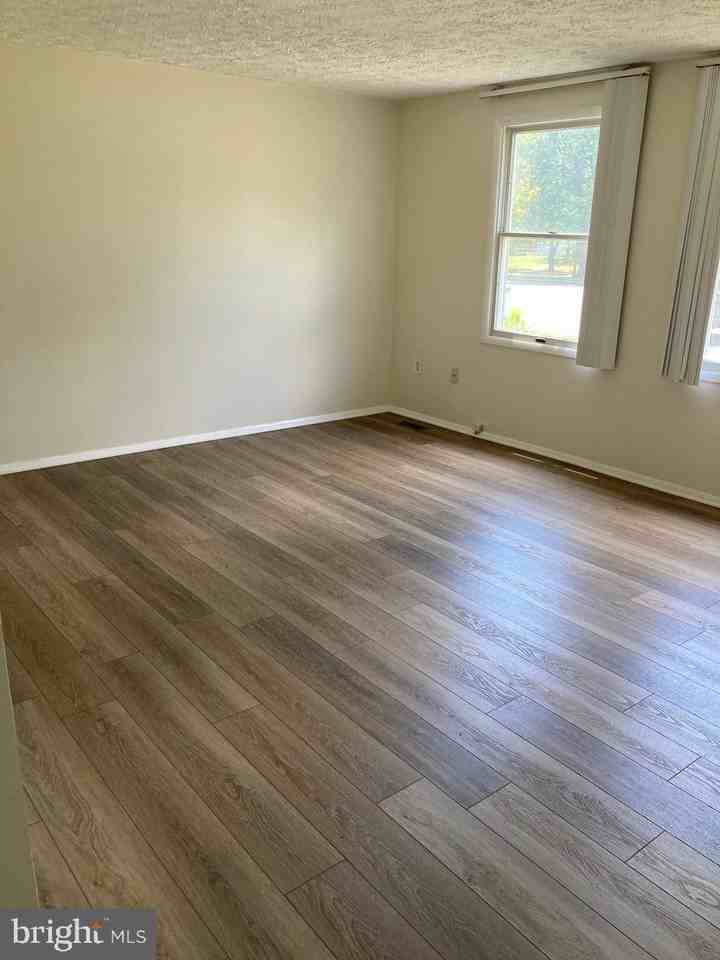 6632 Pebble Ct - Photo 4 of 27
