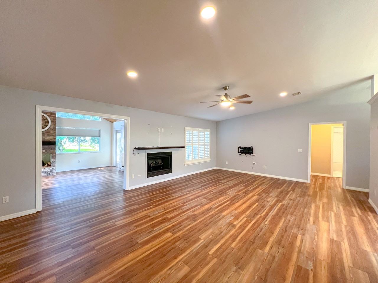 7516 Nw 36th Ave #1 - Photo 2 of 17