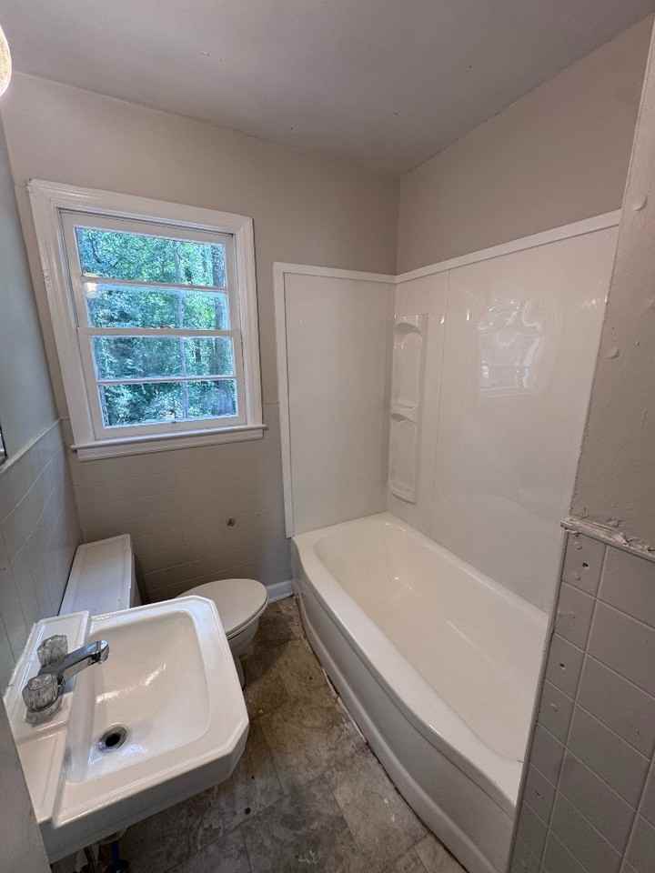 216 Crawford Ave #1 - Photo 3 of 12