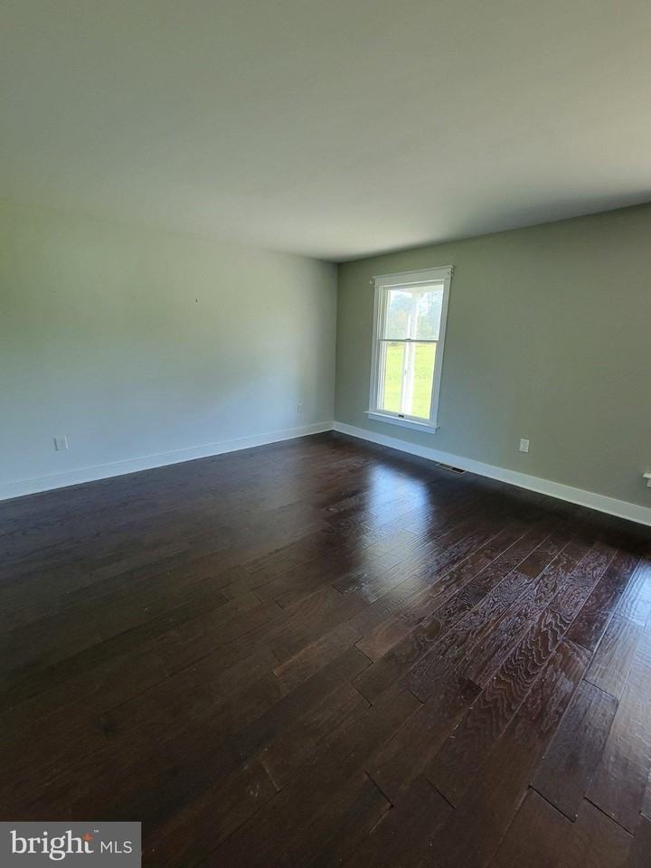 328 Township Line Rd - Photo 4 of 43