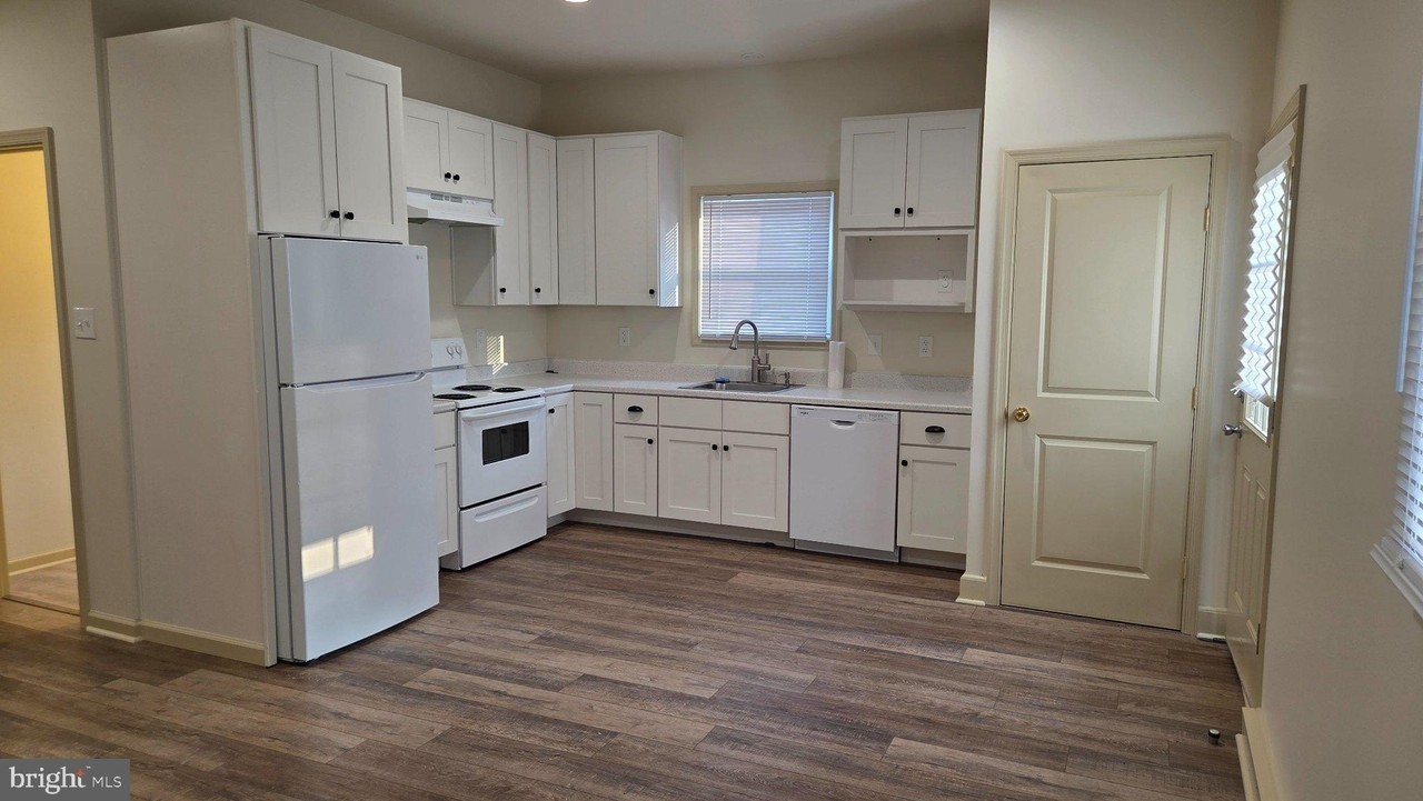 147 S Main St #2 - Photo 2 of 24