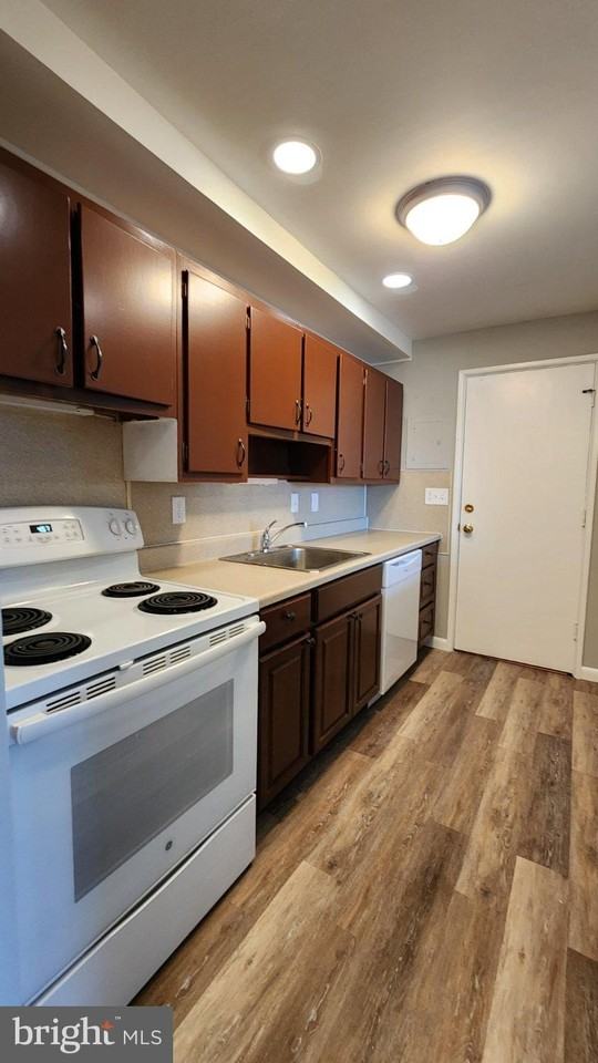 804 Vaughn Rd #C9 - Photo 2 of 16