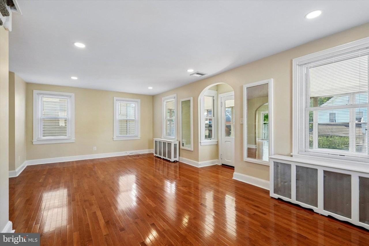 201 Simpson Rd - Photo 5 of 26