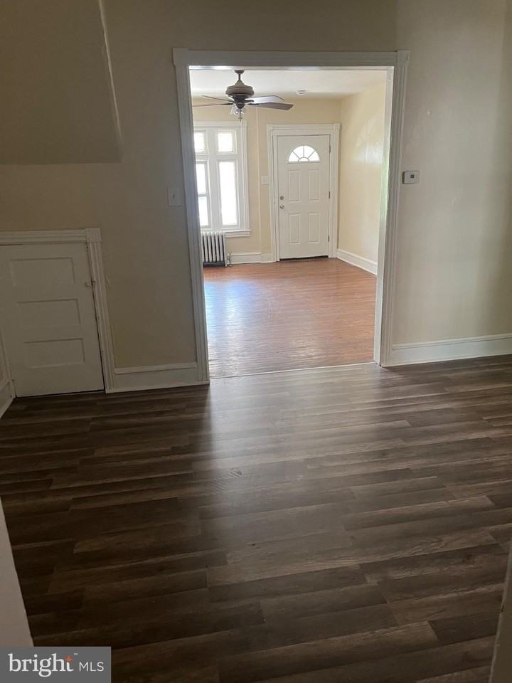 231 W Clapier St - Photo 5 of 26