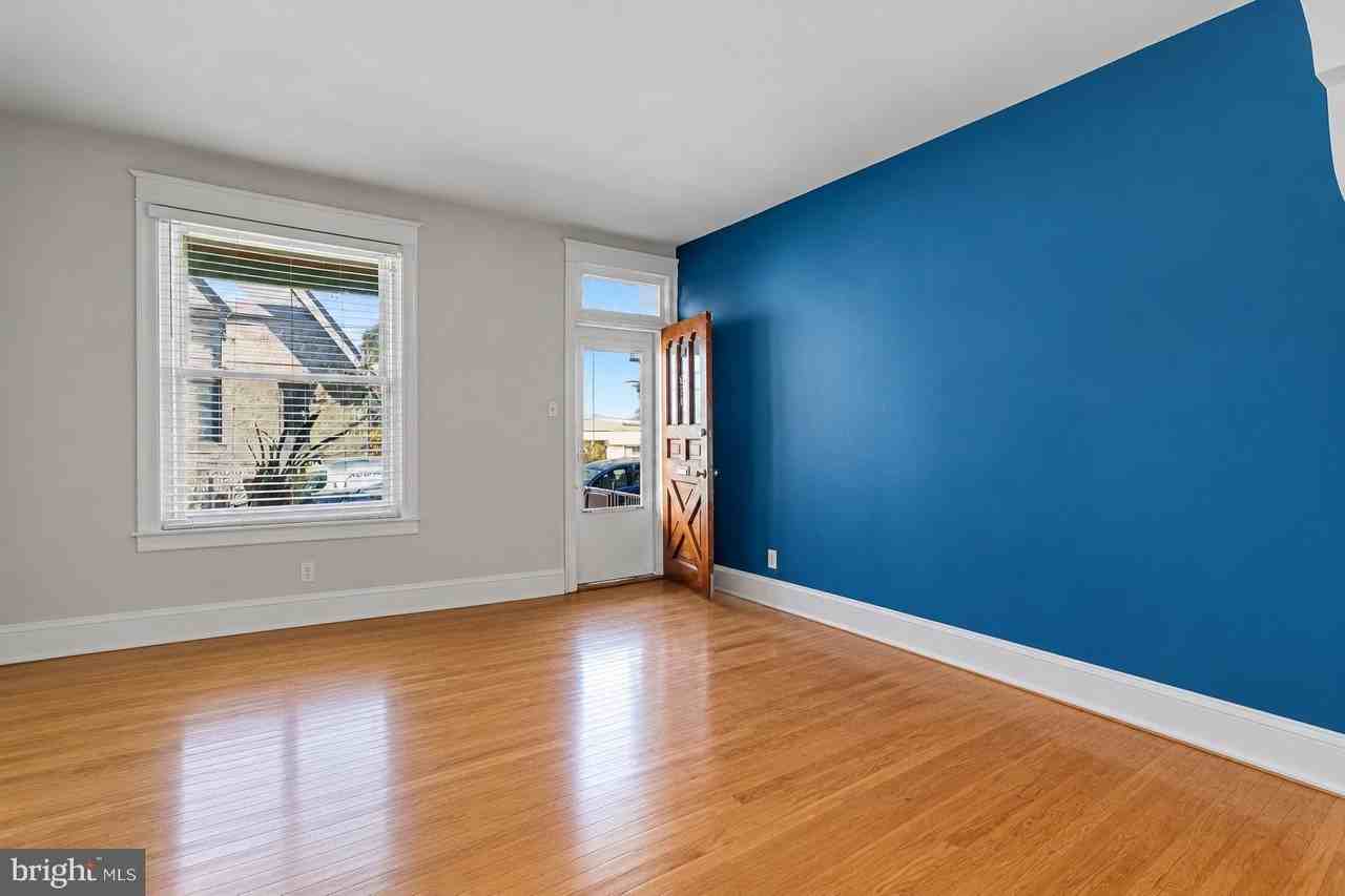 154 W Salaignac St - Photo 2 of 24