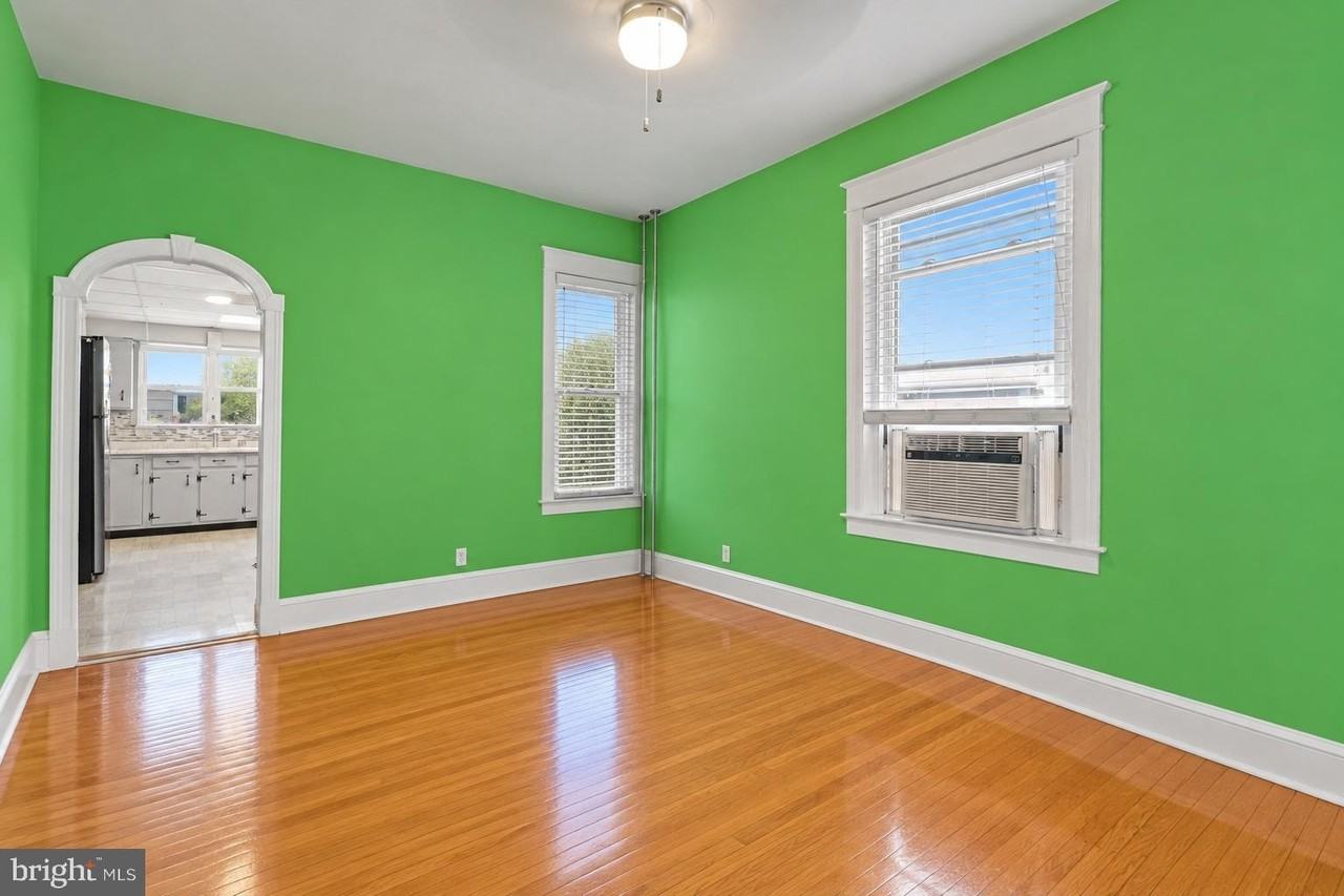 154 W Salaignac St - Photo 4 of 24