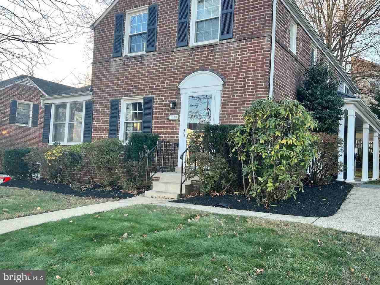 1010 N Kentucky St - Photo 3 of 50