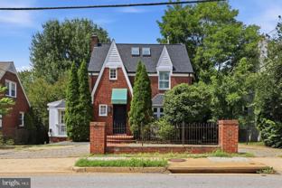 1706 N Glebe Rd - Photo 1 of 1