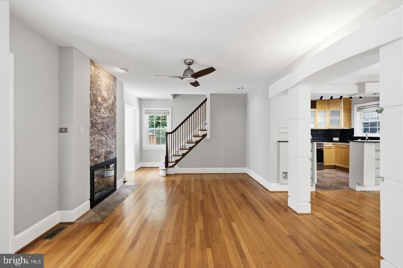 1706 N Glebe Rd - Photo 4 of 44