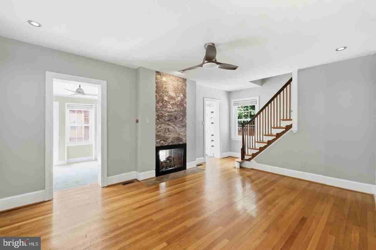 1706 N Glebe Rd - Photo 6 of 44