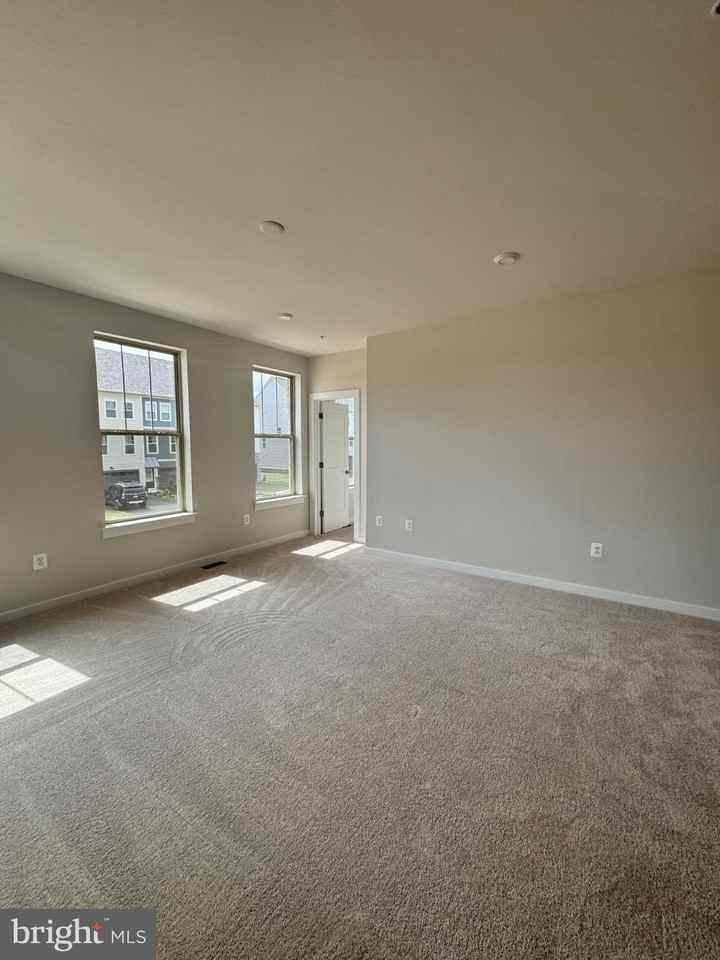14134 SLATE Street - Photo 5 of 16