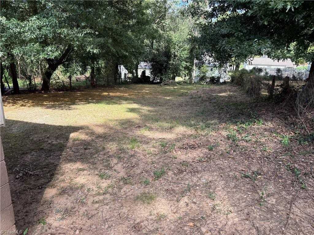 2621 Stockton St - Photo 2 of 14