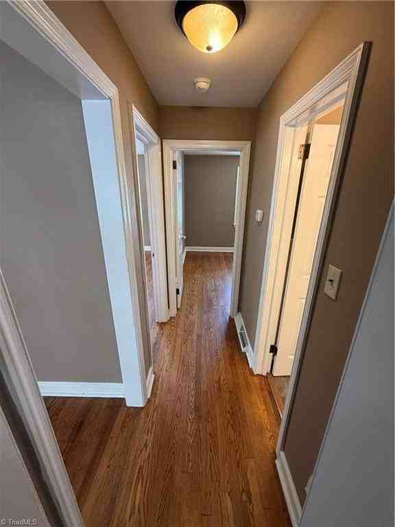 2621 Stockton St - Photo 7 of 14
