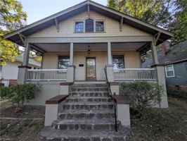 featured image of 817 Hutton St
