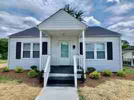 featured image of 515 Fisher St
