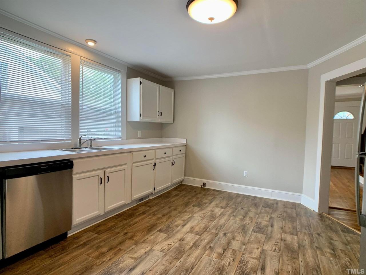 515 Fisher St - Photo 6 of 21
