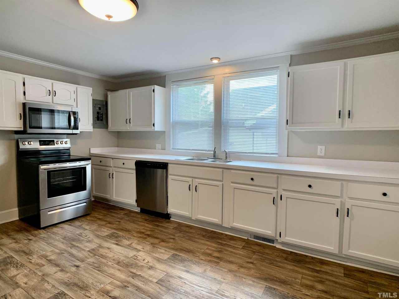 515 Fisher St - Photo 7 of 21