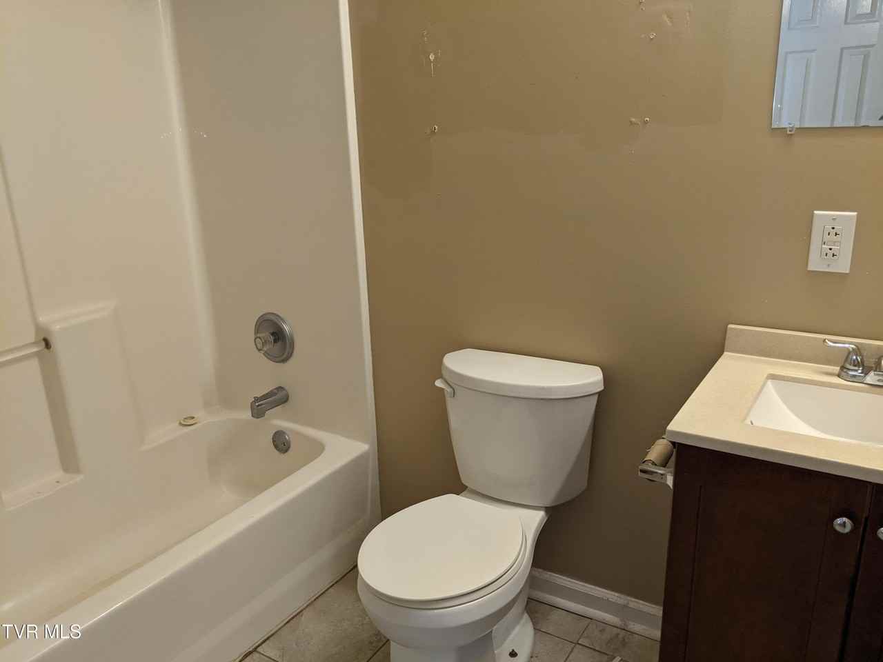 2812 Broad St #2812 - Photo 7 of 8