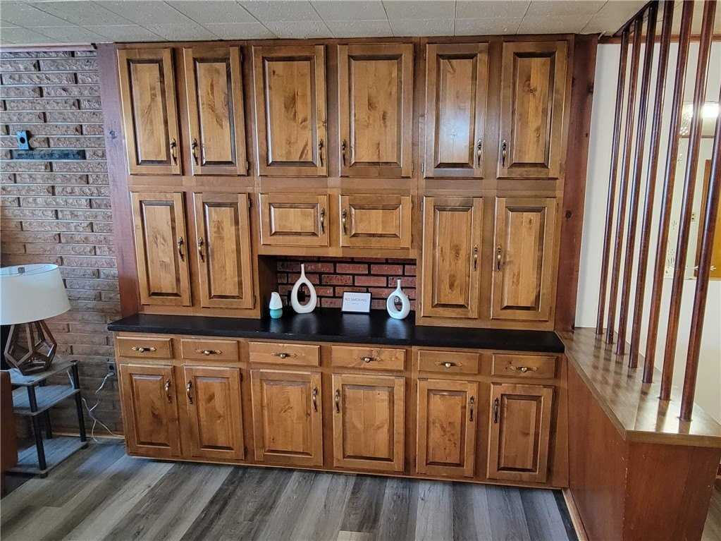 4927 Butler St - Photo 5 of 32