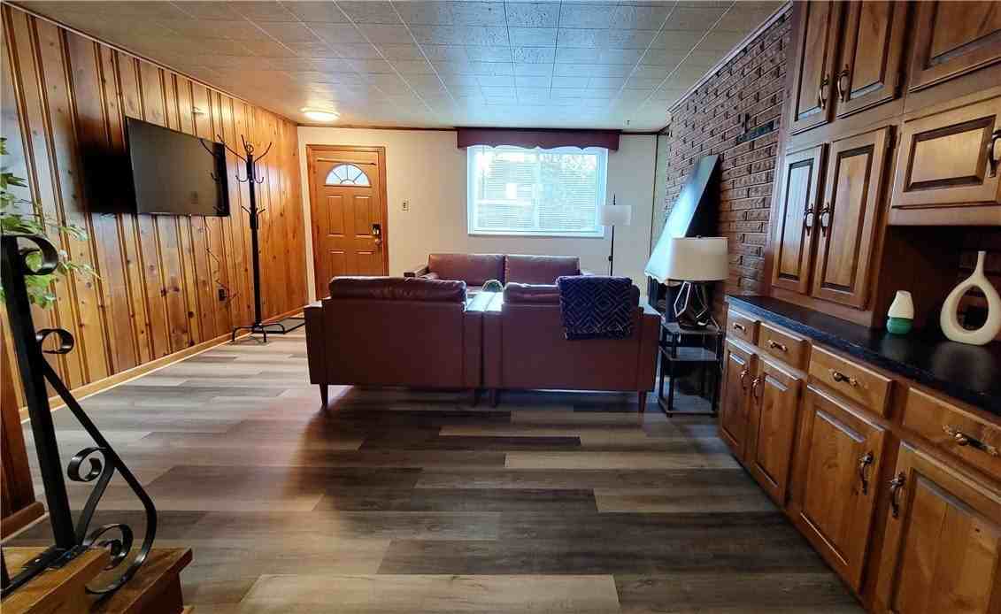 4927 Butler St - Photo 6 of 32