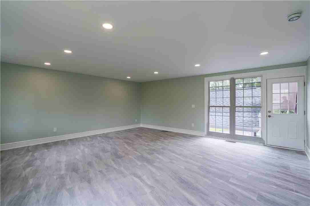 503 Southway St - Photo 6 of 21