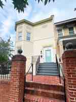 featured image of 1131 8th St Ne #1