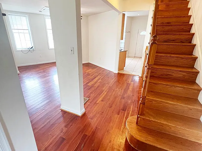 1131 8th St Ne #1 - Photo 2 of 13